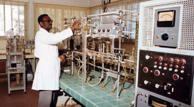 Who Was Cheikh Anta Diop: What is Dr Cheikh Anta Diop known for?